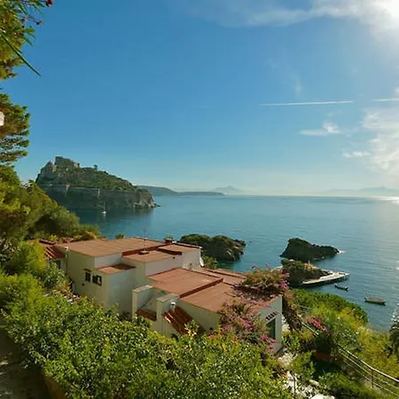 Con Discesa A Mare Daire Ischia