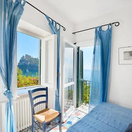 Con Discesa A Mare 아파트 *